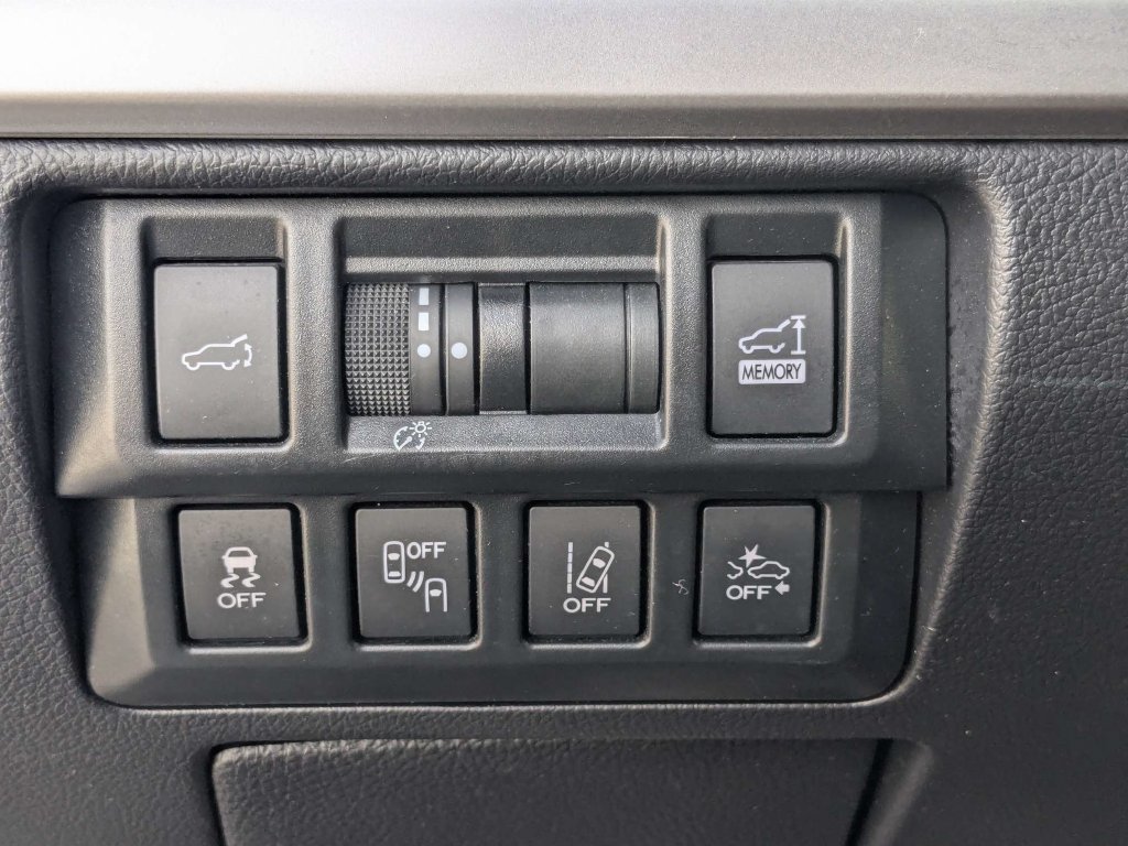 Used 2019 Subaru Outback 3.6R Touring AWD/4WD image 33