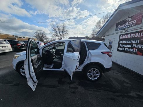 Used 2017 Ford Escape SE image 20