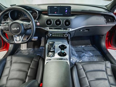 Used 2022 Kia Stinger GT2 AWD/4WD image 18