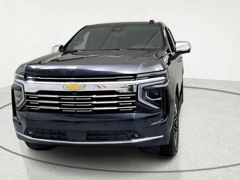 Certified 2025 Chevrolet Suburban Premier AWD/4WD image 8