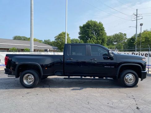 Used 2023 Chevrolet Silverado 3500 W/T w/ Gooseneck/5TH Wheel Package AWD/4WD image 2