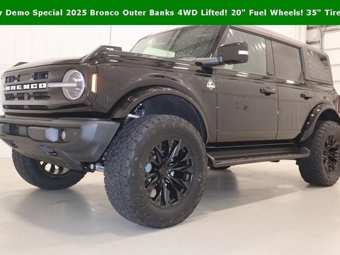 New 2025 Ford Bronco Outer Banks image 5