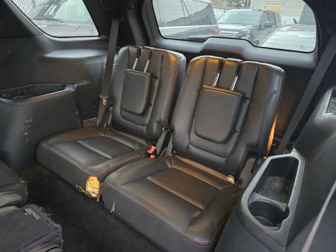 Used 2018 Ford Explorer Sport image 18