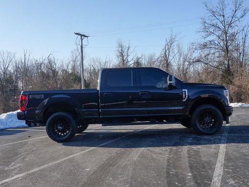 Used 2022 Ford F250 XLT w/ Black Appearance Package image 2