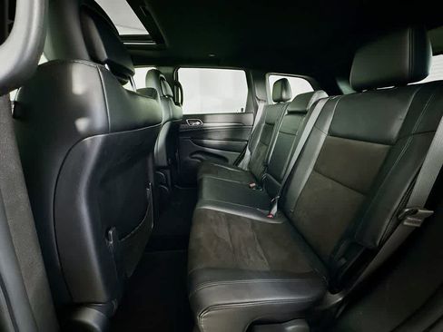 Used 2019 Jeep Grand Cherokee Altitude RWD image 13