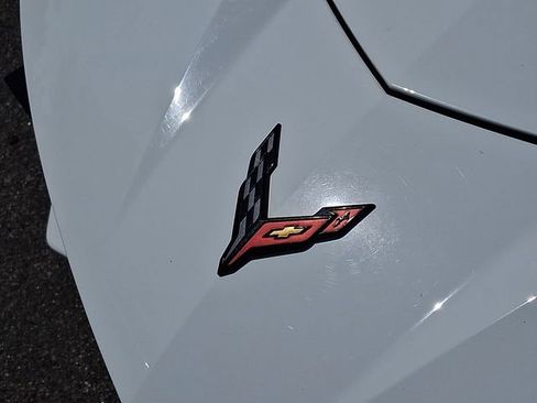 Used 2020 Chevrolet Corvette Stingray Coupe w/ Engine Appearance Package RWD image 33