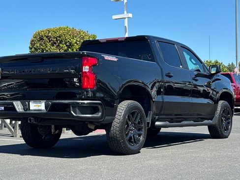 Used 2023 Chevrolet Silverado 1500 LT Trail Boss w/ LPO, Dark Essentials Package AWD/4WD image 5