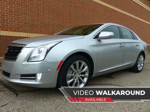 Used 2017 Cadillac XTS Luxury FWD image 1
