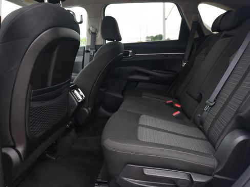 Used 2022 Kia Sorento LX FWD image 26