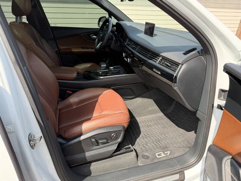 Used 2018 Audi Q7 3.0T Prestige w/ Prestige Package AWD/4WD image 36