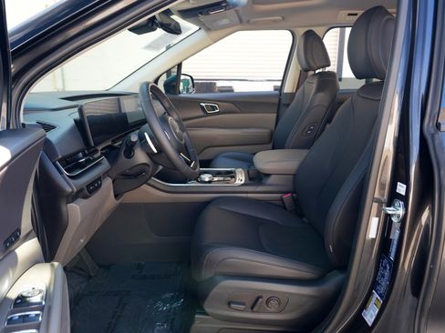 Used 2025 Kia Carnival SX FWD image 17