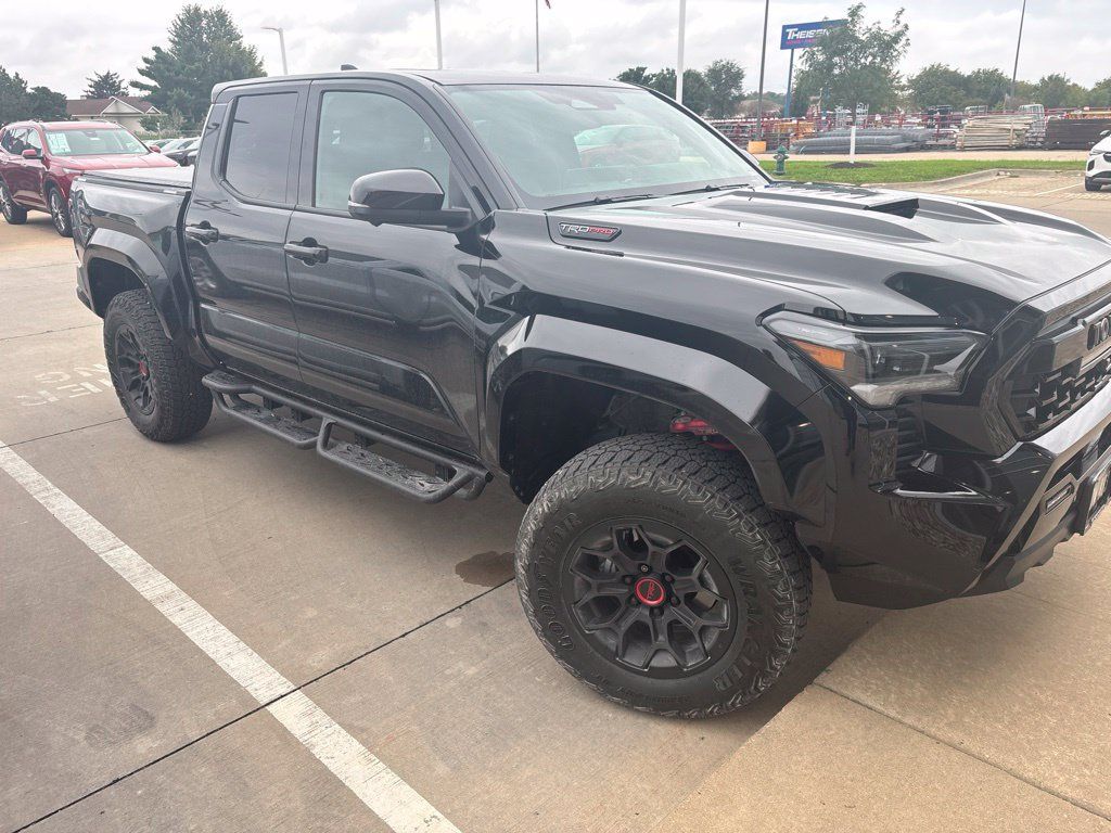 Used 2026 Toyota Tacoma TRD Pro AWD/4WD image 5