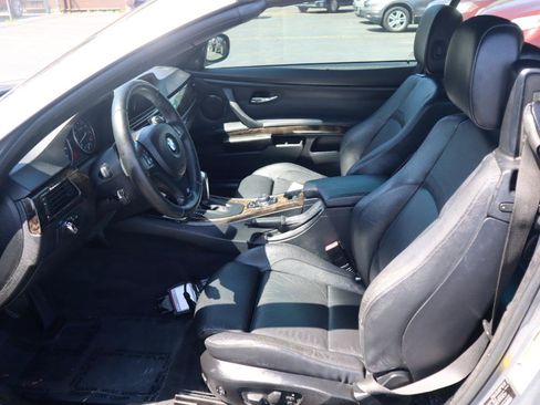 Used 2010 BMW 335i Convertible RWD image 13