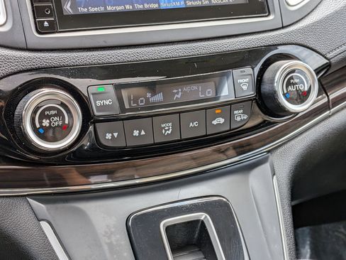 Used 2015 Honda CR-V Touring image 19
