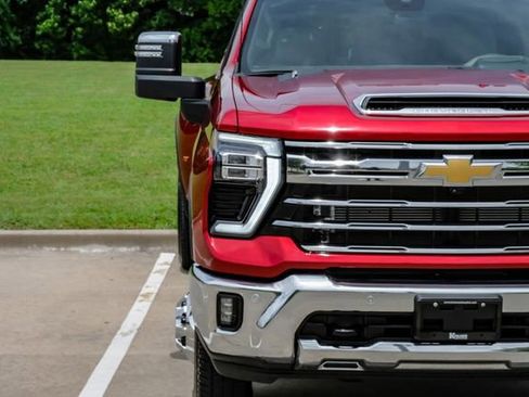 Used 2025 Chevrolet Silverado 3500 LTZ w/ LTZ Texas Edition AWD/4WD image 52