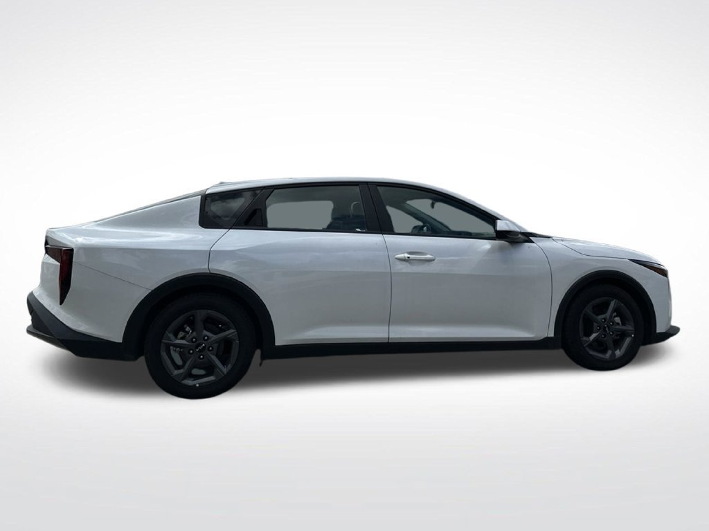 Used 2025 Kia K4 FWD image 8