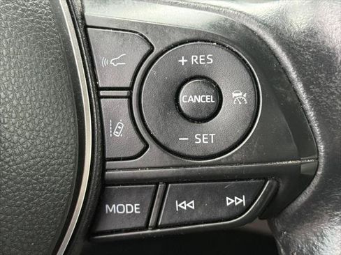 Certified 2022 Toyota Corolla Cross LE AWD/4WD image 24