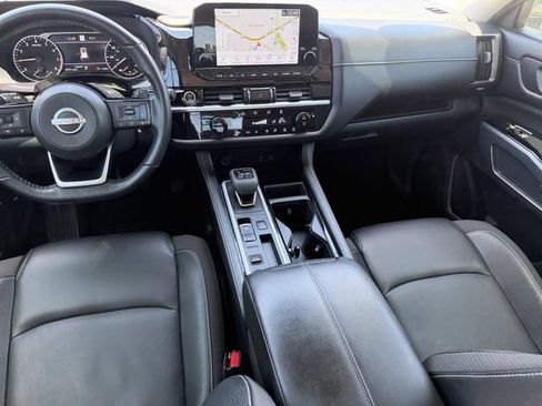 Used 2022 Nissan Pathfinder SL FWD image 18
