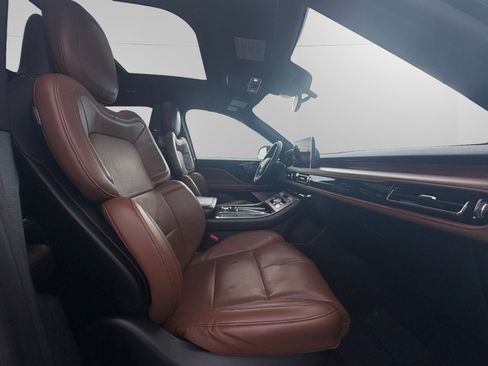 Certified 2021 Lincoln Aviator Reserve w/ Equipment Group 202A image 15