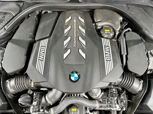 Used 2022 BMW M550i xDrive AWD/4WD image 35