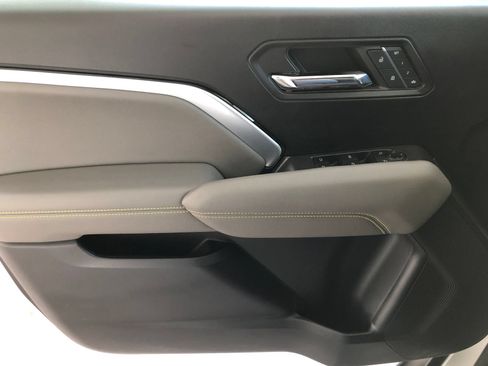 Used 2023 Chevrolet Colorado ZR2 w/ ZR2 Convenience Package III AWD/4WD image 31