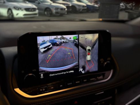 Used 2021 Nissan Rogue Platinum image 20