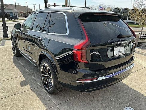 New 2026 Volvo XC90 B5 Plus w/ Protection Package AWD/4WD image 10