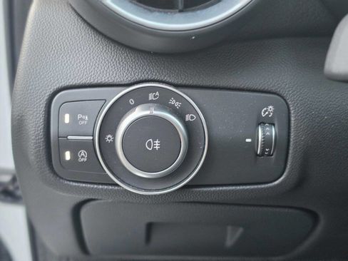 Used 2018 Alfa Romeo Giulia RWD image 64