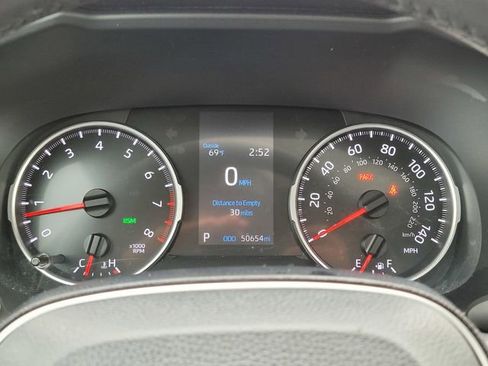 Used 2021 Toyota RAV4 XLE w/ Convenience Package image 24