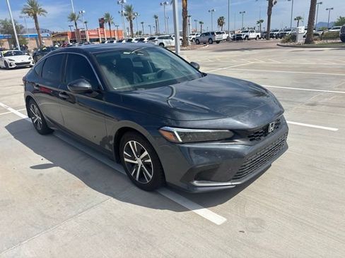 Used 2022 Honda Civic LX image 2