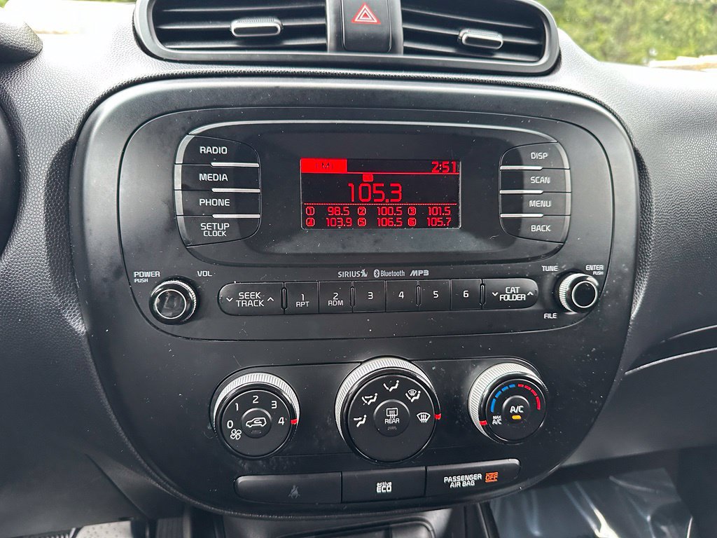 Used 2015 Kia Soul + FWD image 16