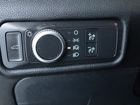 Used 2021 Ford Explorer XLT AWD/4WD image 23