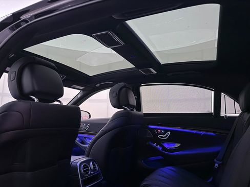 Used 2017 Mercedes-Benz S 550 4MATIC Sedan image 23