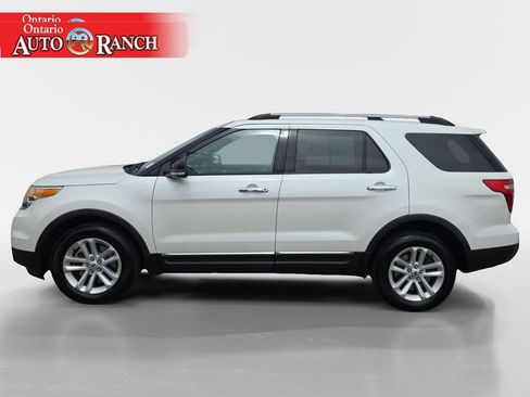 Used 2014 Ford Explorer XLT w/ Equipment Group 202A AWD/4WD image 2