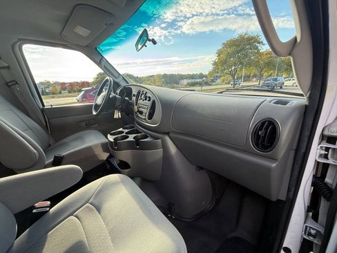 Used 2007 Ford E-350 and Econoline 350 XLT image 19