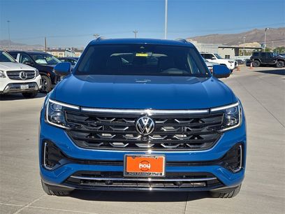New 2025 Volkswagen Atlas Cross Sport SEL Premium R-Line