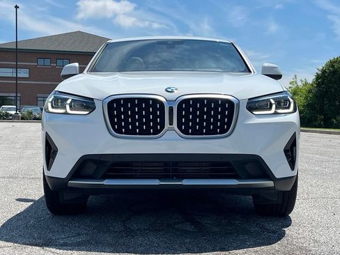 Used 2025 BMW X4 xDrive30i w/ Premium Package AWD/4WD image 4