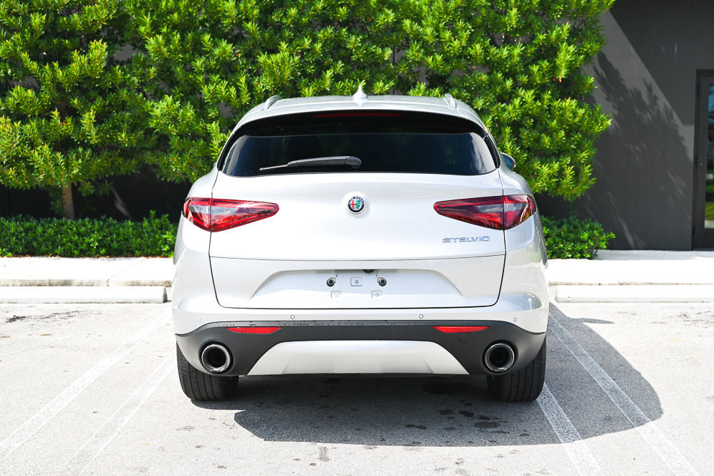 Used 2021 Alfa Romeo Stelvio Sprint w/ Active Assist 1 Package RWD image 3