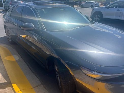 Used 2023 Honda Accord EX image 3
