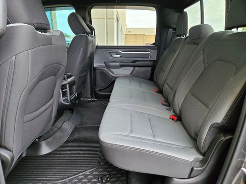 Used 2022 RAM 1500 Big Horn AWD/4WD image 14