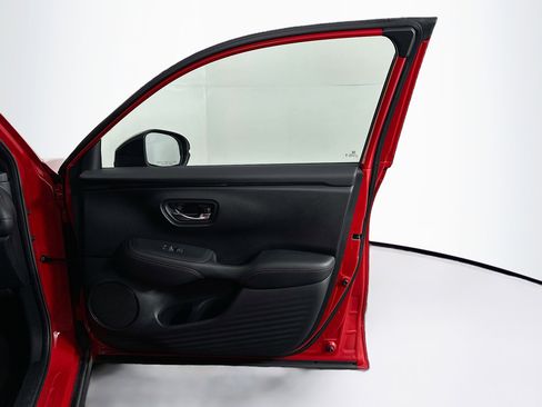 Used 2025 Honda HR-V Sport image 30