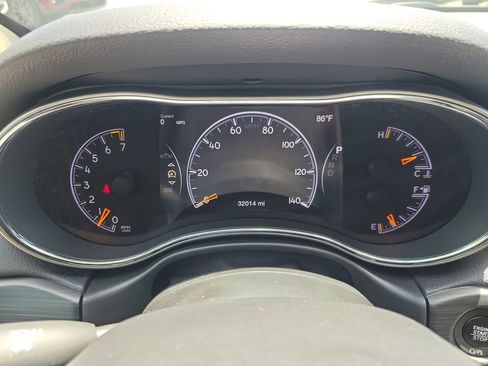 Used 2020 Jeep Grand Cherokee Limited RWD image 24