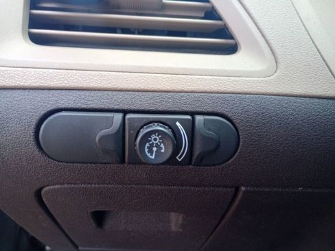Used 2011 Chevrolet Malibu LS image 14