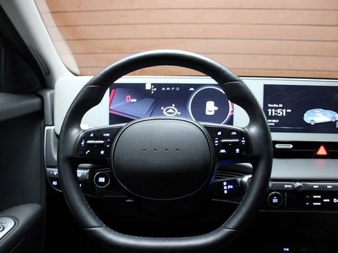 Used 2024 Hyundai Ioniq 5 SEL image 19