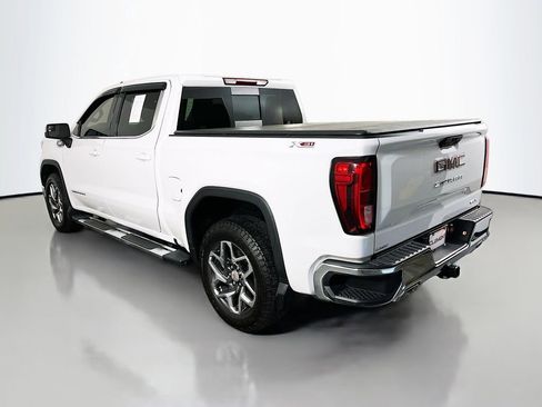 Used 2024 GMC Sierra 1500 SLE w/ Preferred Package AWD/4WD image 9