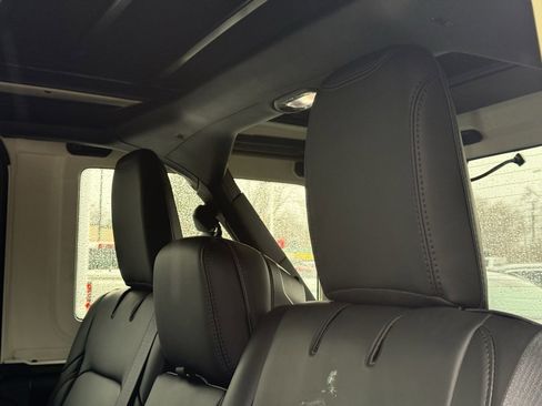 Used 2026 Jeep Wrangler Moab image 24