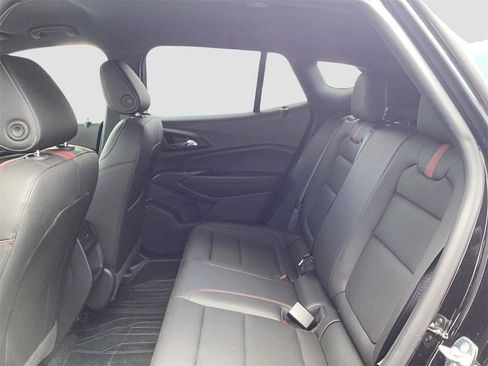 Used 2025 Chevrolet Trax RS w/ Driver Confidence Package image 13