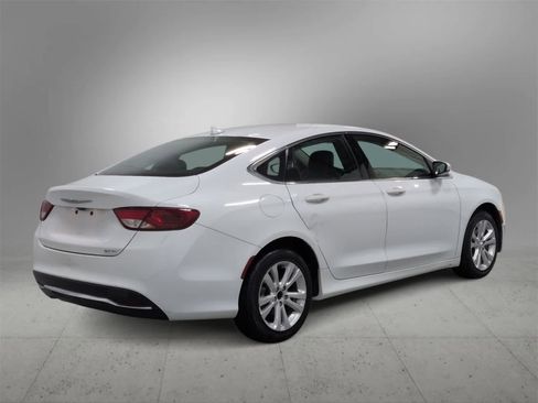 Certified 2017 Chrysler 200 Limited Platinum image 8