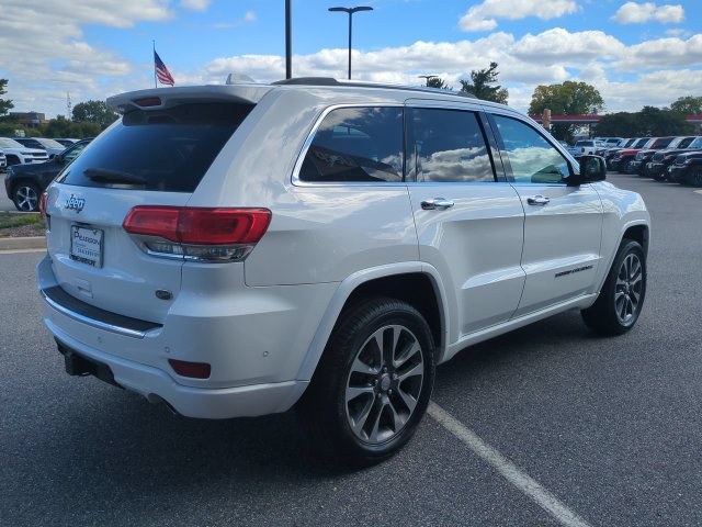 Used 2017 Jeep Grand Cherokee Overland w/ Jeep Active Safety Group AWD/4WD image 4