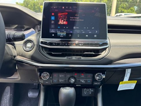 New 2025 Jeep Compass Limited w/ Sun & Sound Group image 26